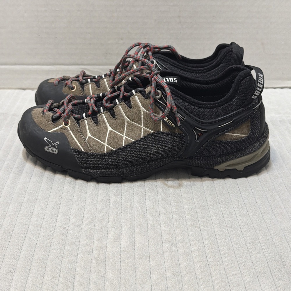 Salewa Alp Trainer GTX Carbon/Rhododendron Hiking Shoes - Women's Size 8.5
